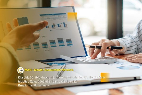 Quy trình làm việc của kiểm toán viên trong dịch vụ soát xét báo cáo tài chính, từ lập kế hoạch đến phân tích dữ liệu